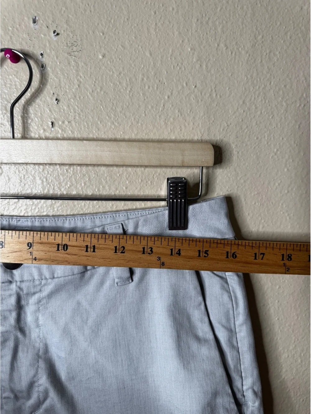 Lululemon Mens Size 32 Light Gray Chino Shorts Flat Front Casual Golf